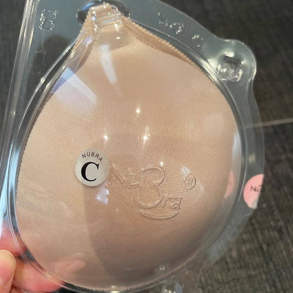 Nubra - Original Silicone Strapless Backless Bra - Picture 3 of 4